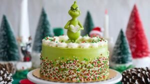 This Classic Grinch Cake recipe is a showstopper! With its whimsical green design and festive flavor, it’s perfect for holiday gatherings or as a fun addition to Christmas cookie recipes. #ChristmasCookieCake #GrinchCookies #FunCookieRecipes