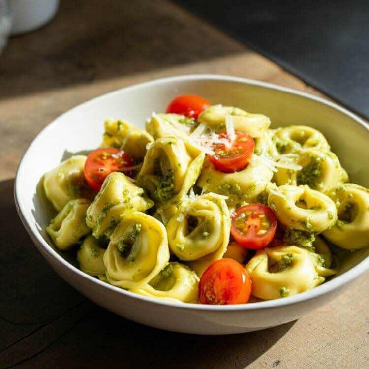 Pesto Tortellini with Cherry Tomatoes